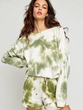 FREE PEOPLE Kelly Tie Dye shorts sweatshirt